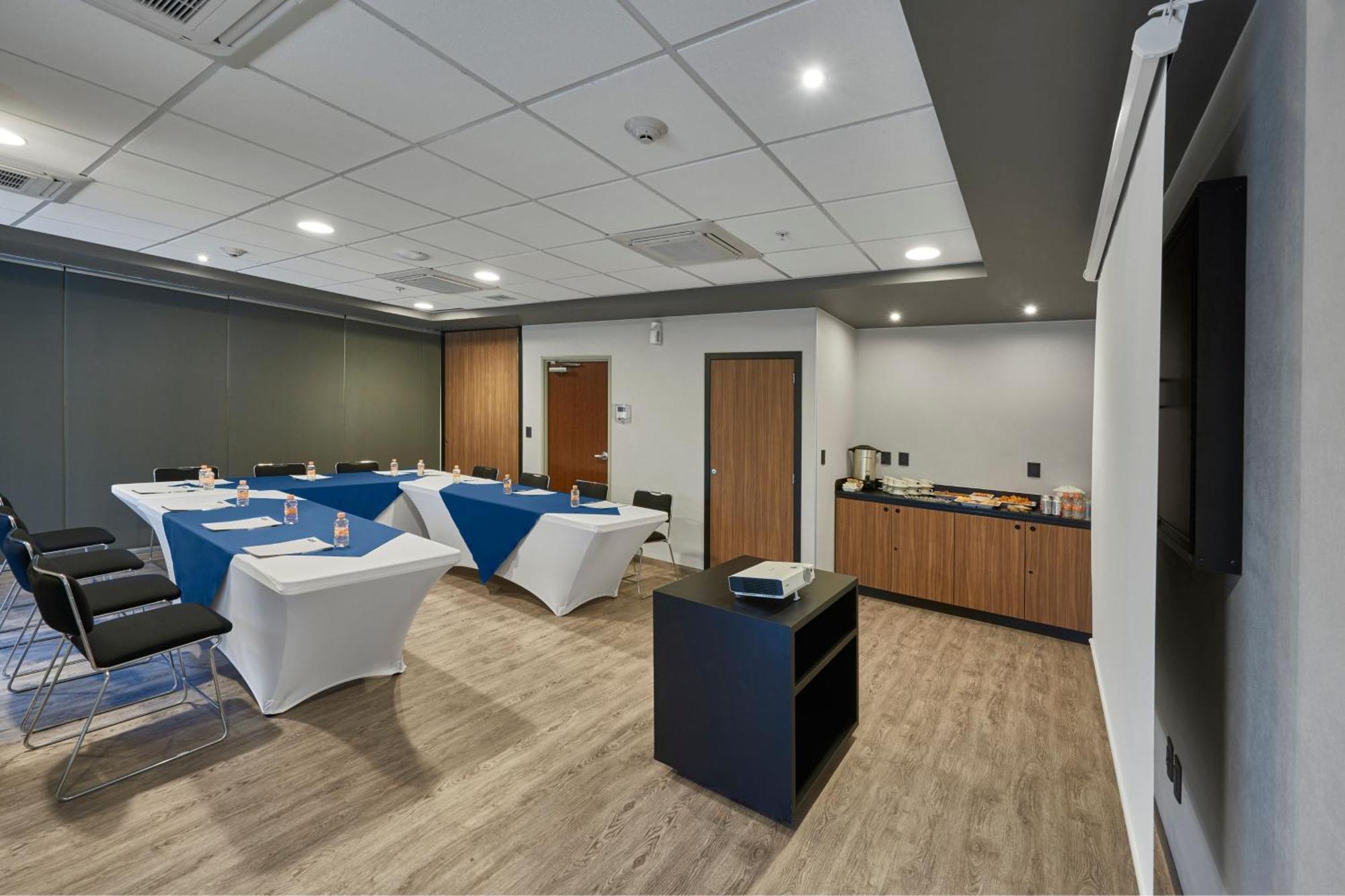 City Express Plus By Marriott Leon Centro De Convenciones Exterior foto