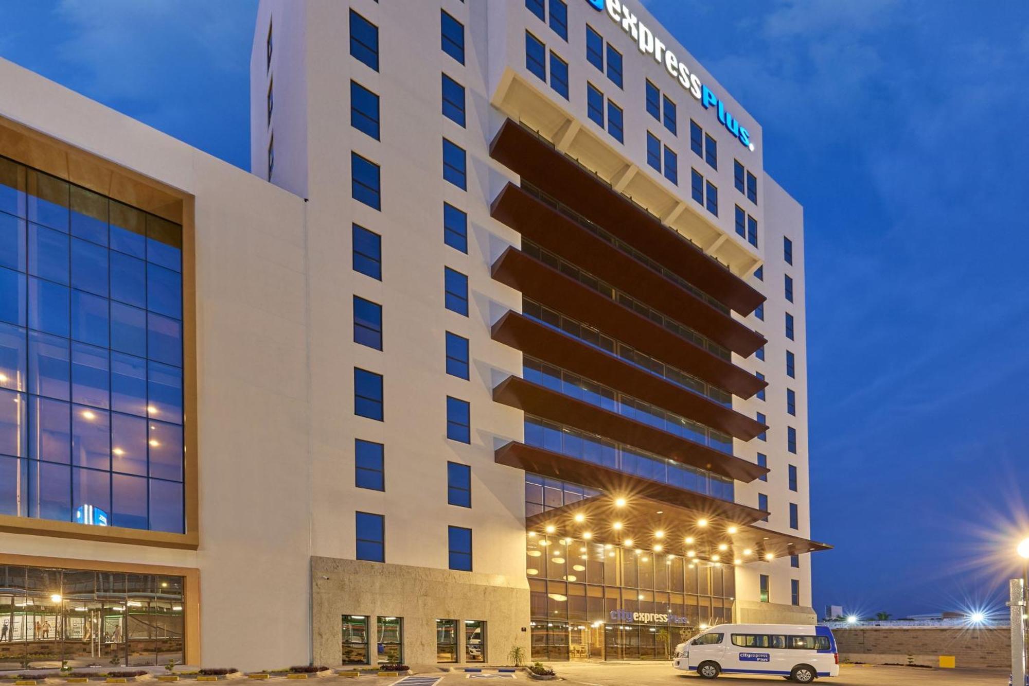 City Express Plus By Marriott Leon Centro De Convenciones Exterior foto