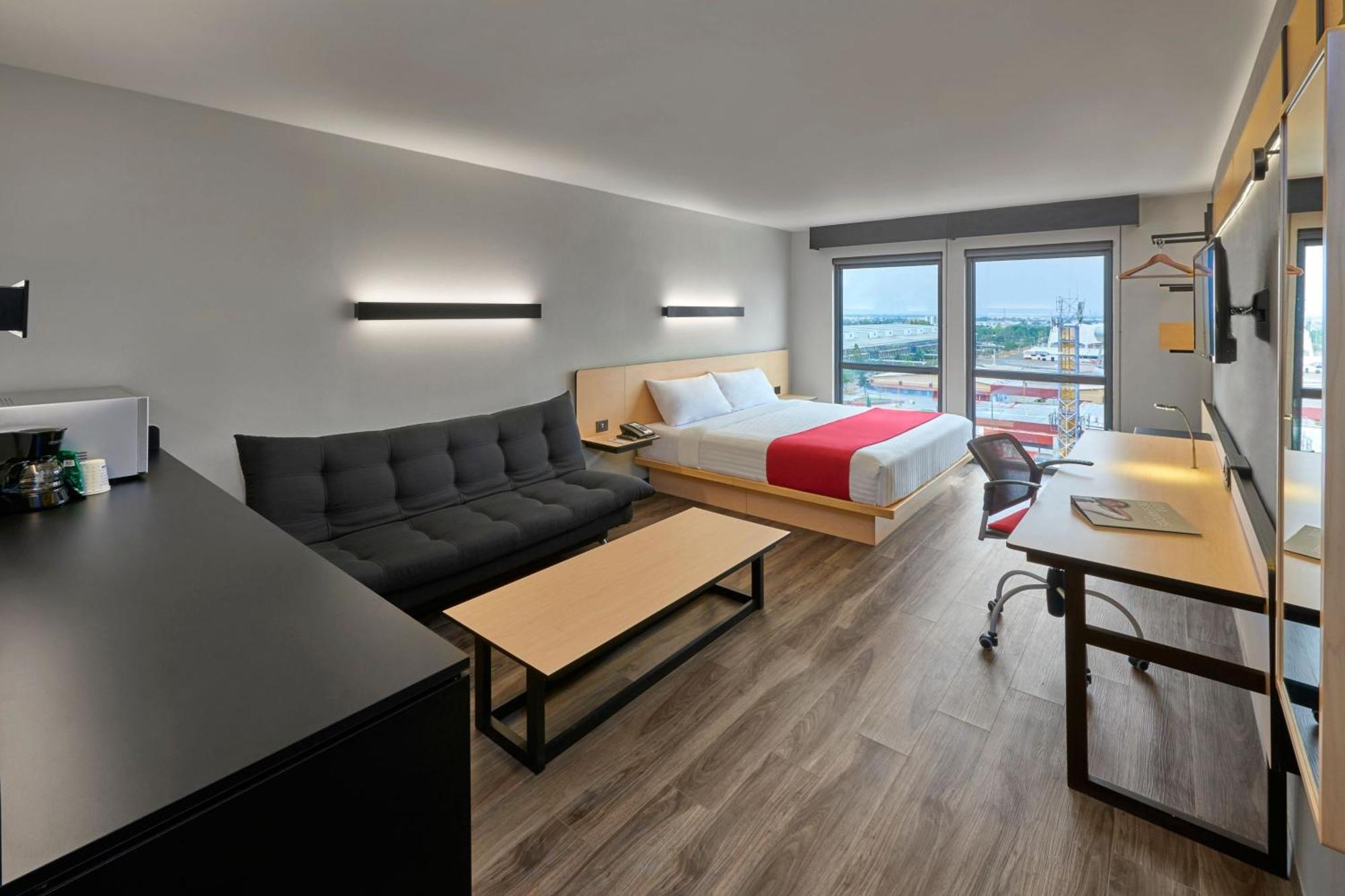City Express Plus By Marriott Leon Centro De Convenciones Exterior foto