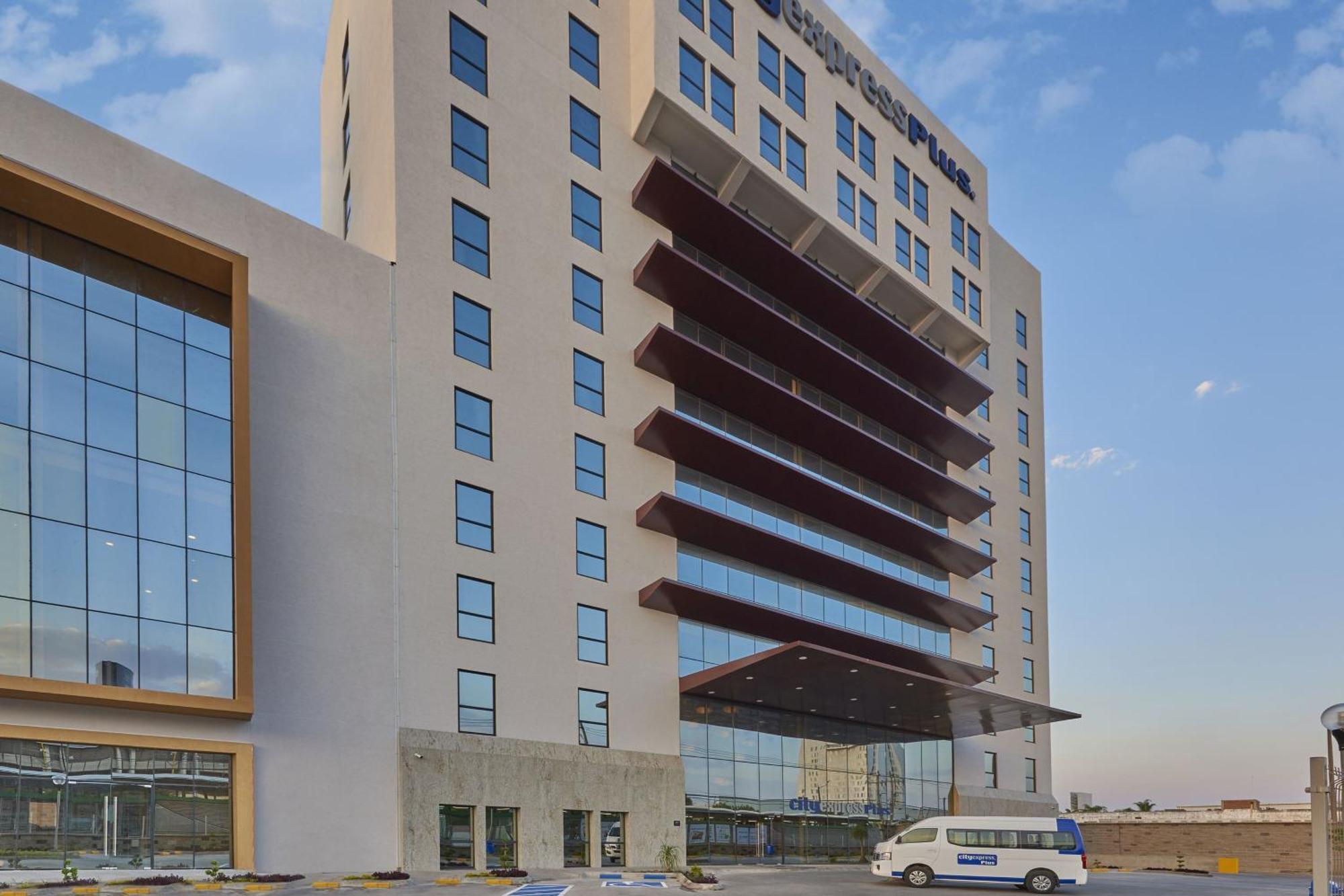 City Express Plus By Marriott Leon Centro De Convenciones Exterior foto